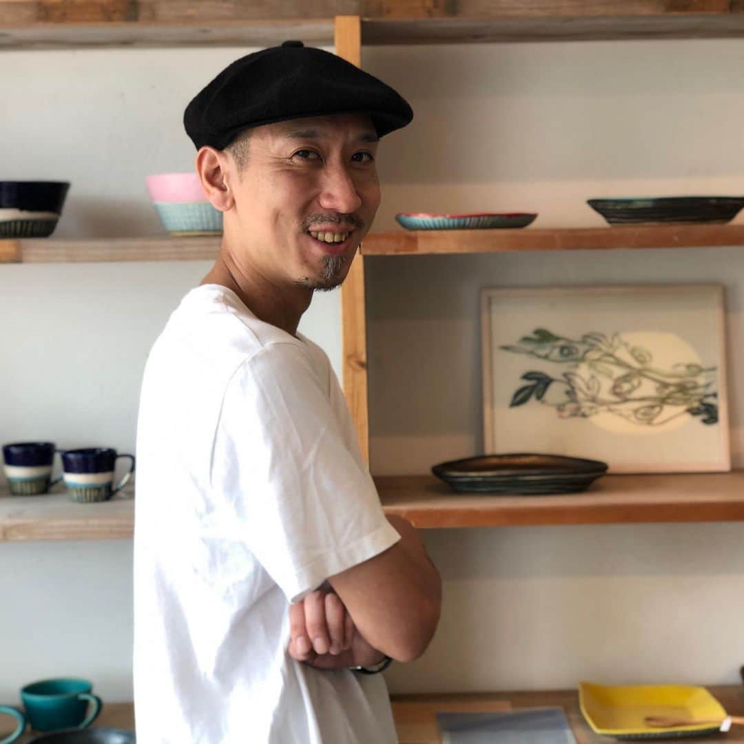 サイプレス上野さんのインスタグラム写真 - (サイプレス上野Instagram)「個展を開いてる感でかわいい陶器を購入するWATA😭」5月27日 17時44分 - resort_lover