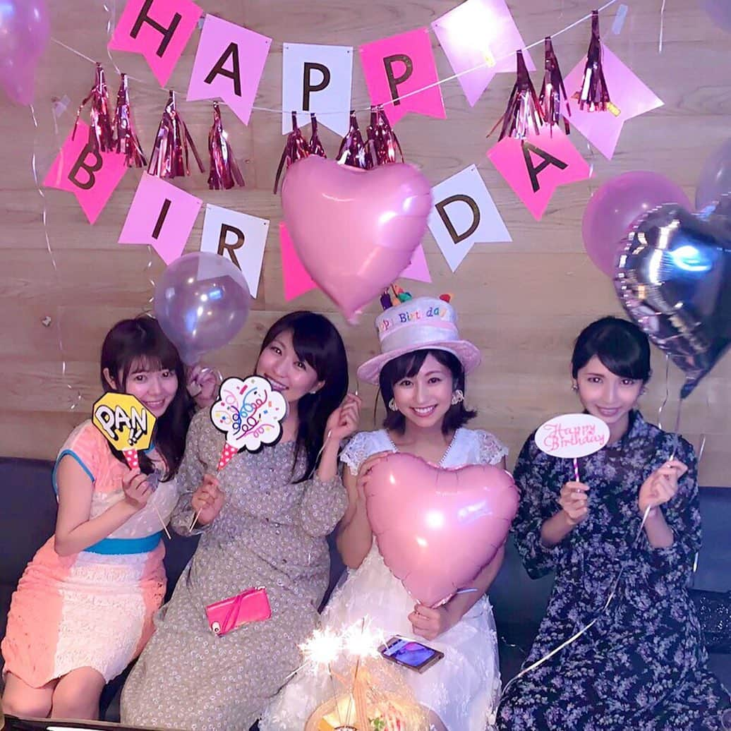 川村優希さんのインスタグラム写真 - (川村優希Instagram)「親愛なる酒井千佳ちゃんのお誕生日会🎂💓 プチサプライズ成功かな？ 喜んでもらえてよかったです💓 #酒井千佳 ちゃん #同い年 #誕生日がぴったり半年違い #お誕生日 #お誕生日会 #birthday #happybirthday」5月27日 17時58分 - yuki.kawamura.official