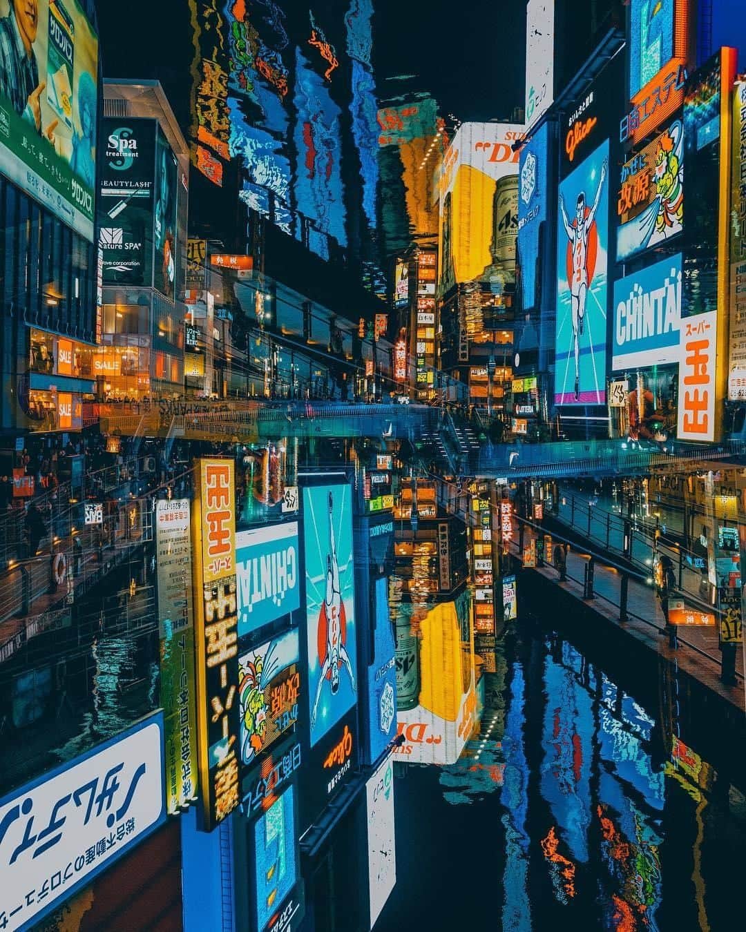 Canon Asiaのインスタグラム：「“I’ve always seen pictures of this famous waterway in Osaka, Japan. I promised myself I’d visit it the next time I go to Japan. Having some time in Japan this January, I made my way to the famous waterway. I wanted to capture the place in a unique way so I decided to take a double exposure shot, making the photo more of an artwork than a regular photo of the famous waterway.” • Did you know that your camera can potentially take a double exposure shot? Besides editing your photo to have the double exposure element in post-processing, some cameras have the built-in features that allows you to take double exposure shots like this one by @kosten • 📷 Image by @kosten shot using the Canon EOS 5D Mark IV | Canon EF 24-70mm f/2.8L II USM | f/4.5 | ISO 3200 | 1/200s  Want your photos to be featured too? Tag them with #canonasia or submit them on My Canon Story, link in bio!  #canonasia #photography #canonphotography #travel #travelphotography #japan #igjp #japan_vacations #japan_night_view #osaka #igjapan #doubleexposure #nightphotography」