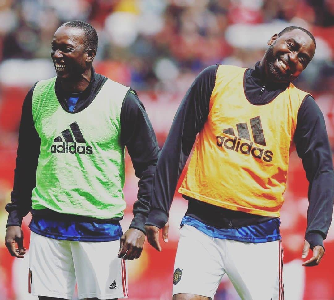 アンディ・コールさんのインスタグラム写真 - (アンディ・コールInstagram)「The smile 😊 says it all united ⚽️💦」5月27日 18時53分 - andycole09