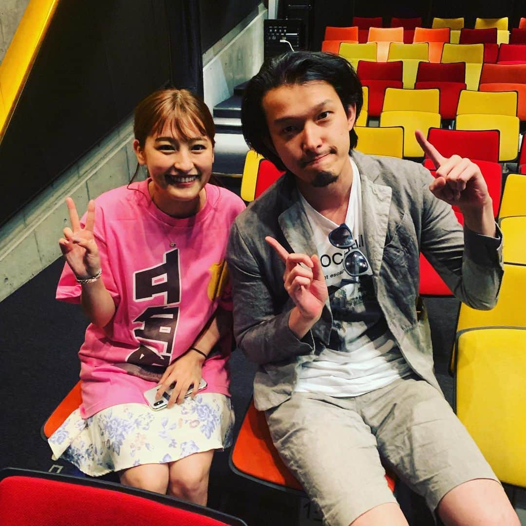 伊藤陽佑さんのインスタグラム写真 - (伊藤陽佑Instagram)「僕がなぜかサンドウィッチマン富澤さんぽい感じになってるのはさておき、 #森高愛 ちゃんと話してたらほぼデカレンジャー世代とのことで写真とったよ  #トッキュウジャー #デカレンジャー」5月27日 18時45分 - litosanjp