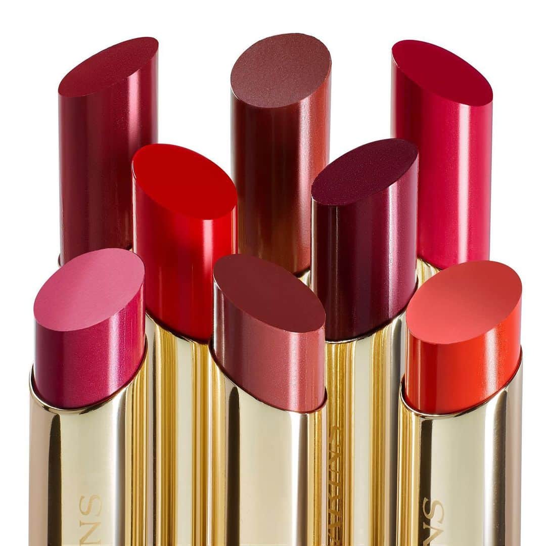Clarins Australiaさんのインスタグラム写真 - (Clarins AustraliaInstagram)「A lipstick to match your every mood! #Clarins Joli Rouge collection now comes in four finishes. 💄 High shine: Joli Rouge Lacquer 💄 Satin: Joli Rouge 💄 Subtle gloss: Joli Rouge Brillant 💄 Matte: Joli Rouge Velvet #ClarinsAus #ClarinsMakeup #ClarinsJoliRougeLacquer」5月27日 18時55分 - clarinsanz