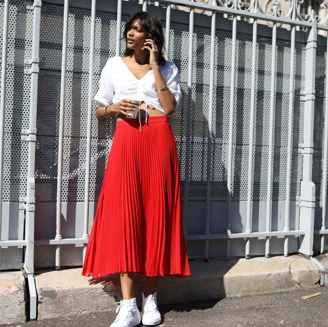 クーカイのインスタグラム：「Busy Busy ! . . . #kookaiette #fashion #work #style #outfit」