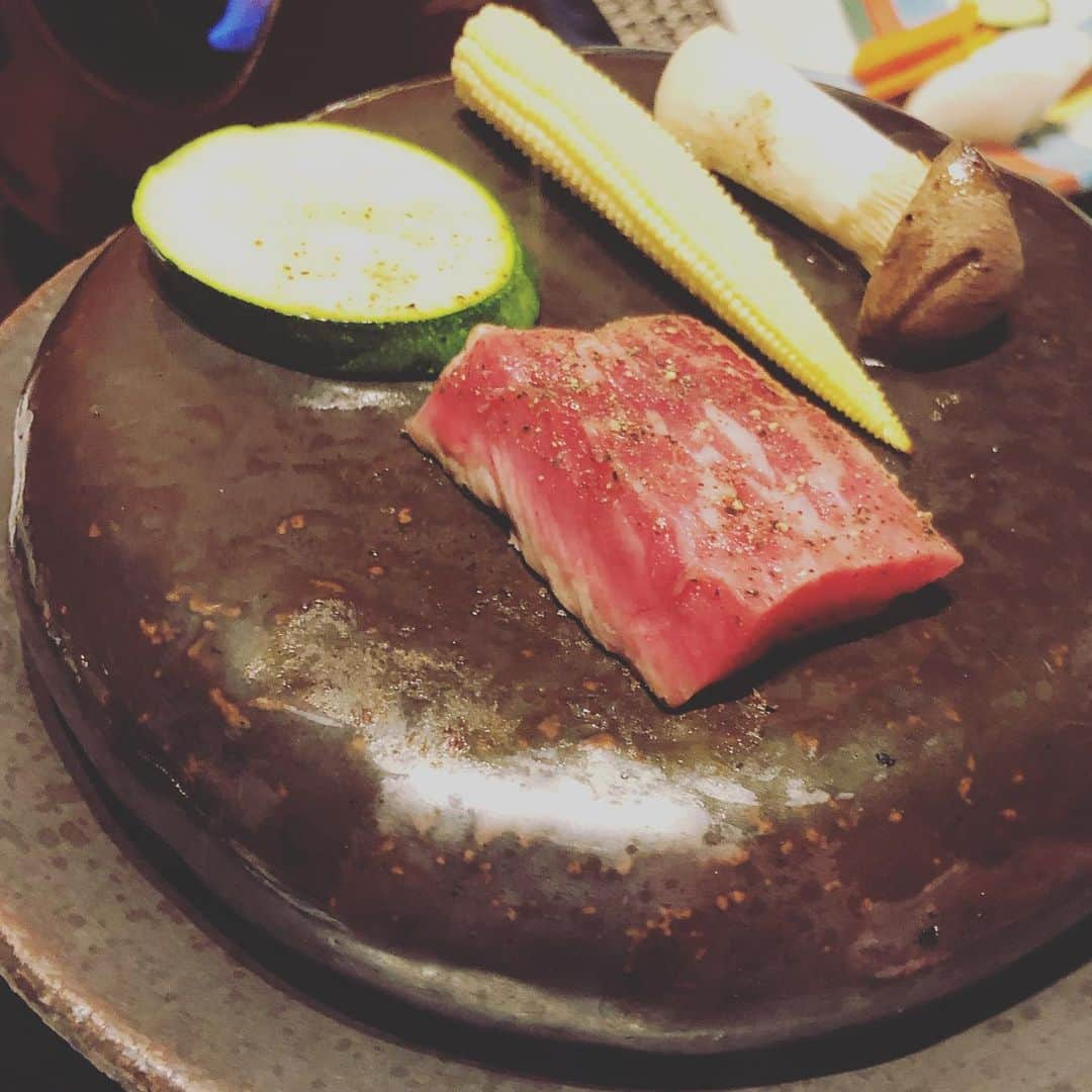 竹本アイラさんのインスタグラム写真 - (竹本アイラInstagram)「そうだ 箱根に行こう！と言って1時間ちょっとで到着出来る距離。 一休で直前予約だと良い温泉が安く泊まれます。 客室露天風呂と個室でのお料理に癒されました。 #箱根温泉 #hakoneonsen #箱根 #はこね #箱根旅行 #箱根観光 #hakone #onsen #おんせん #温泉旅行 #温泉 #温泉旅館 #旅館 #旅館ご飯 #旅館朝食 #贅沢な時間 #客室露天風呂 #一休 #強羅 #強羅温泉 #月の泉 #大人の旅館」5月27日 19時12分 - aira.ar50