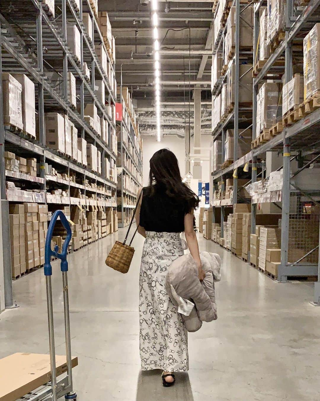 小林さりさんのインスタグラム写真 - (小林さりInstagram)「一人暮らしを始めた弟の買い出しにIKEA へ ༘* ・ ・ #IKEA #イケア #さりの服」5月27日 19時54分 - _____sari