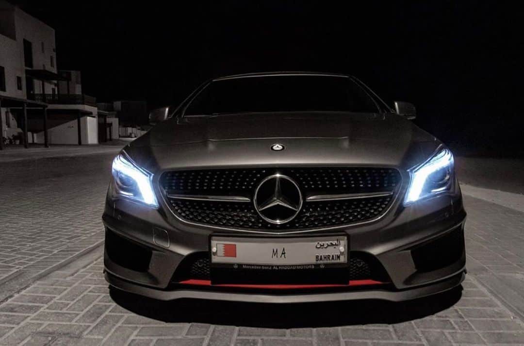 CarsWithoutLimitsさんのインスタグラム写真 - (CarsWithoutLimitsInstagram)「Bright lights 🦡 Photo @m.a_almutawa  #carswithoutlimits #mercedesbenz #cla45 #cla45amg #toronto」5月27日 20時03分 - carswithoutlimits