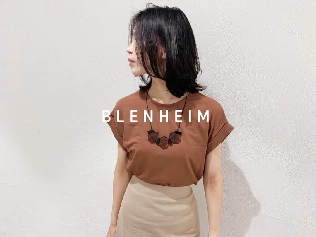 mid pressのインスタグラム：「BLENHEIM  @blenheim_jp . . 【幻の赤みブラウン】詳細は、明日！！ .  #Tシャツ #ロールアップ #カットソー  #BLENHEIM #赤み #赤みブラウン  #mid_press #mid_official」