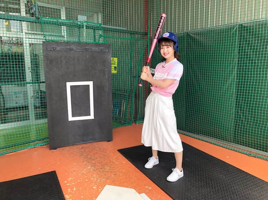 沢井里奈さんのインスタグラム写真 - (沢井里奈Instagram)「♡ . 本日ドラ・ナビ 放送でした⚾️✨ 見て下さった方ありがとうございました☺️💓💓 . 今回はバッティングららら緑店からお届け🌟 ゲストは小田幸平さんです🌹🌸 . 福谷投手、阿知羅投手、 加藤選手にインタビュー🎤💕💕 . そして私は小田さんに初心者代表として バッティングを教えて頂きました🥺❤️ . ぜひご覧下さい👒🌼💕💕 . #dragons #dranavi #dranavicat #starcat #nagoya #baseball #mercuryduo #ootd #coordinate #fashion #instafashion #instagood #instagramjapan #japanesegirl #girls #中日ドラゴンズ #ドラゴンズ #中日 #小田幸平 さん #バッティングららら緑店 #バッティングららら #バッティングセンター #バッティング #キャットチャンネル #スターキャット #さわー野球 #沢井里奈」5月27日 20時10分 - sawairina