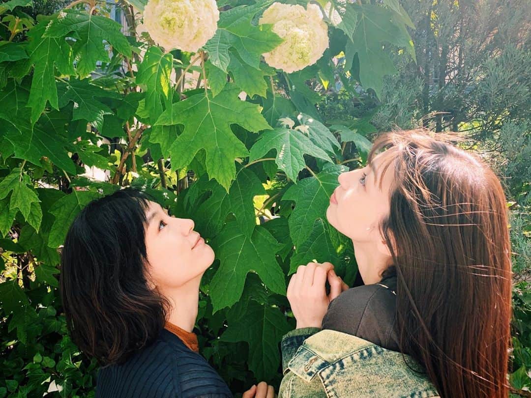 水川あさみのインスタグラム：「夏っぽくなってきたね🌞日差しが強い🌞きもちー季節ですな🌞 今日もぽーと。 お疲れ様でしたっ💉 #白衣の戦士」