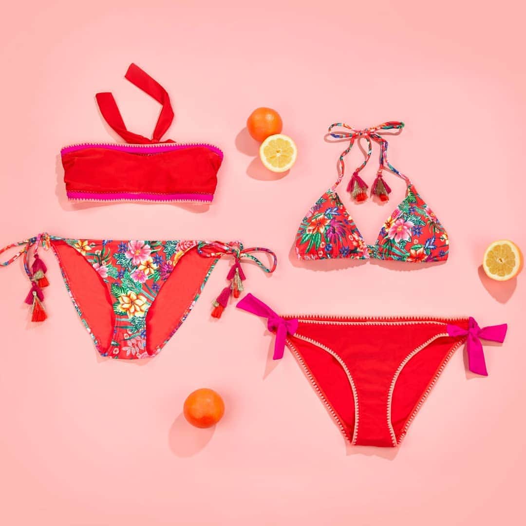 アクセサライズのインスタグラム：「Your style agenda this Bank Holiday: mix and match this season's hottest prints with eye-catching colourblocks. Our Red Fiesta bikini paired with the Lukshana will add a fun twist to your travel wardrobe.  Fiesta bikini top - 🔍6975779916 Fiesta bikini bottoms - 🔍6975789906 Lukshana bandeau top - 🔍6975706012 Lukshana bandeau bottoms - 🔍6975716010  Tap the link in the bio to shop now.  #Accessorize」