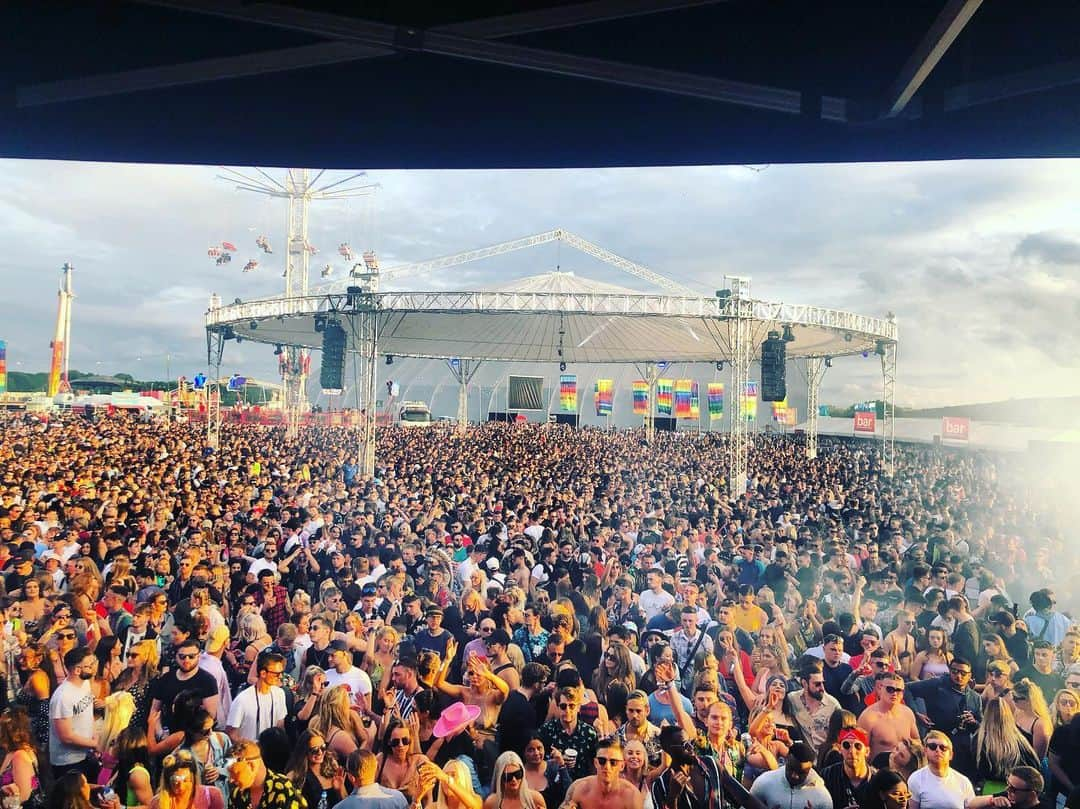 Gorgon Cityさんのインスタグラム写真 - (Gorgon CityInstagram)「Yes @wearefstvl that was special. Thanks @defectedrecords for having us. What a day! ❤️」5月27日 21時05分 - gorgoncity