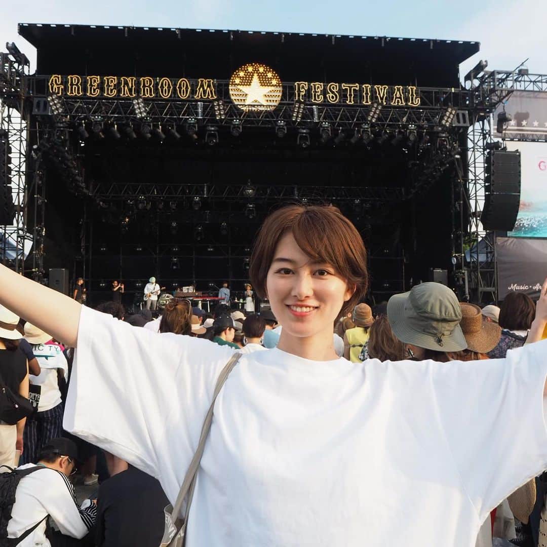 高月彩良さんのインスタグラム写真 - (高月彩良Instagram)「Greenroom festival 2019 昨日は横浜の赤レンガ倉庫で @rinauchiyama_official  さんの sunsetyogaに行ってきました🏖 五感に癒されながら、自分の心と向き合う時間。理名さんのヨガに、いつも元気をもらいます、昨日の爽やかな気持ちをいつまでも感じていたいな🐬 liveも楽しかった #greenroomfestival2019  #sunsetyoga  #赤レンガ倉庫」5月27日 21時07分 - sara_takatsuki_official