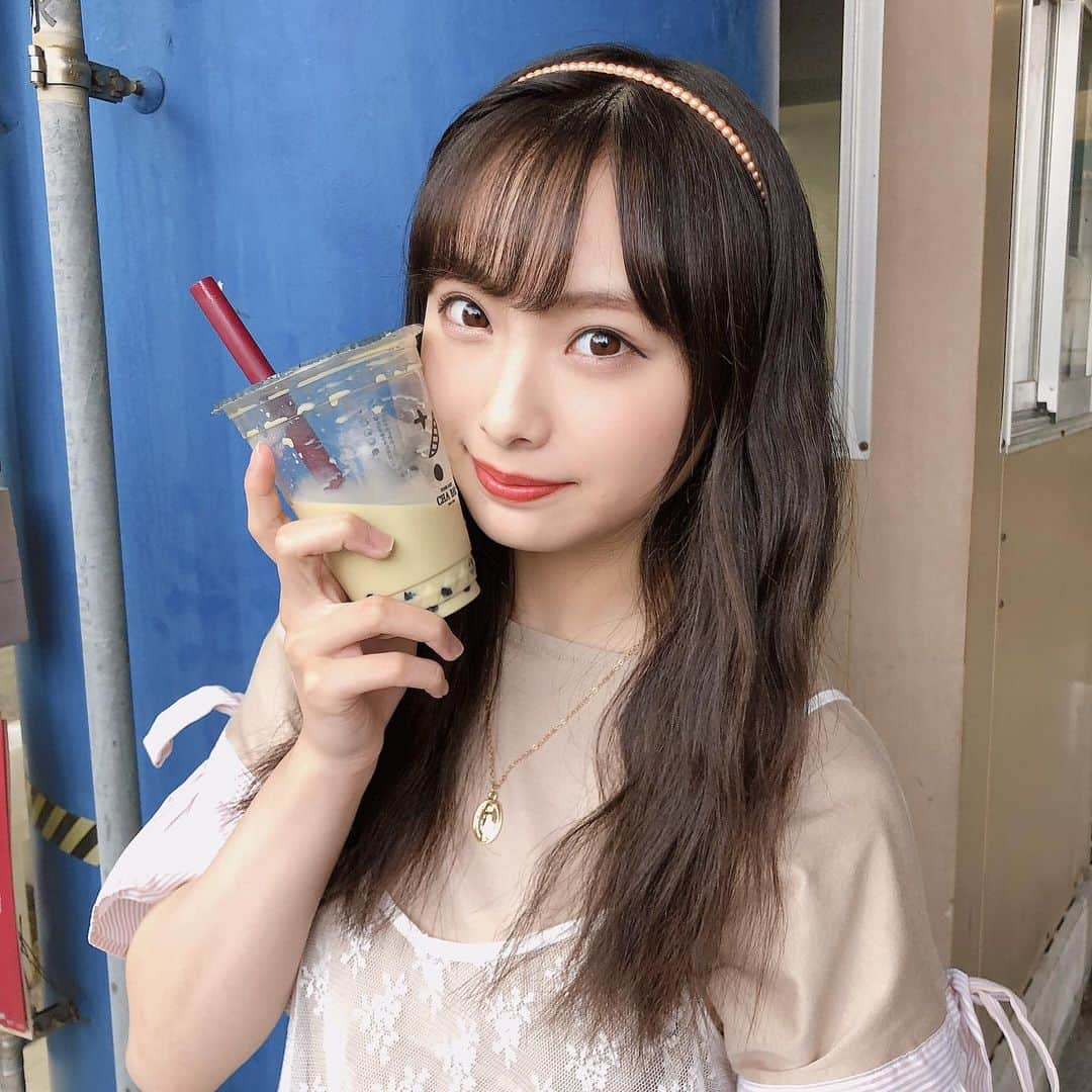 梅山恋和さんのインスタグラム写真 - (梅山恋和Instagram)「#557 #ほうじ茶タピオカ #しあわせ💐 #一口いりますか…？😳 #チョコレート #ほっぺたに入れた #おもち映え」5月27日 21時17分 - cocona_umeyama