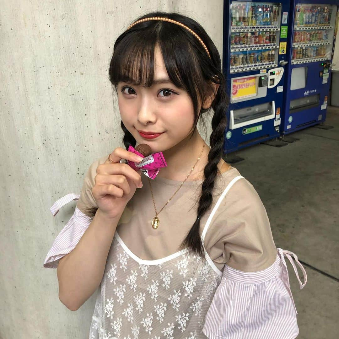 梅山恋和さんのインスタグラム写真 - (梅山恋和Instagram)「#557 #ほうじ茶タピオカ #しあわせ💐 #一口いりますか…？😳 #チョコレート #ほっぺたに入れた #おもち映え」5月27日 21時17分 - cocona_umeyama