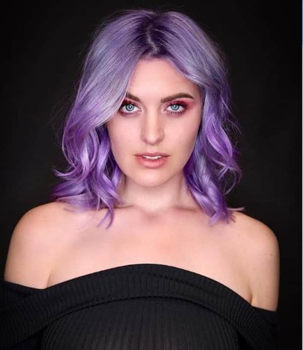 CosmoProf Beautyさんのインスタグラム写真 - (CosmoProf BeautyInstagram)「Fridays are for looking FIERCE. 🔥  Hair by #COSMOPRO @artistry_by_gabriel who used @matrix #socolorcult 💜 . . #repost #licensedtocreate #cosmoprofbeauty #matrixcolor #purplehair #lavenderhair #violethair #vibranthair」5月4日 5時00分 - cosmoprofbeauty