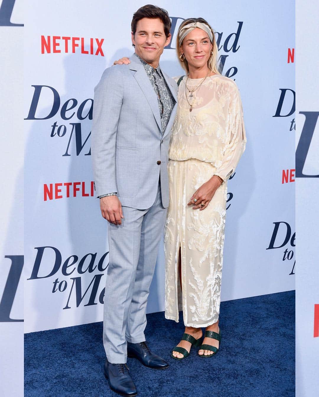 Just Jaredさんのインスタグラム写真 - (Just JaredInstagram)「Christina Applegate in @rheacosta, @lindacardellini in @longchamp and @james_marsden in @paulsmithdesign with girlfriend Edei at the premiere of their @netflix series @deadtome! See more on JustJared.com #ChristinaApplegate #LindaCardellini #JamesMarsden Photos: @gettyimages」5月4日 5時40分 - justjared