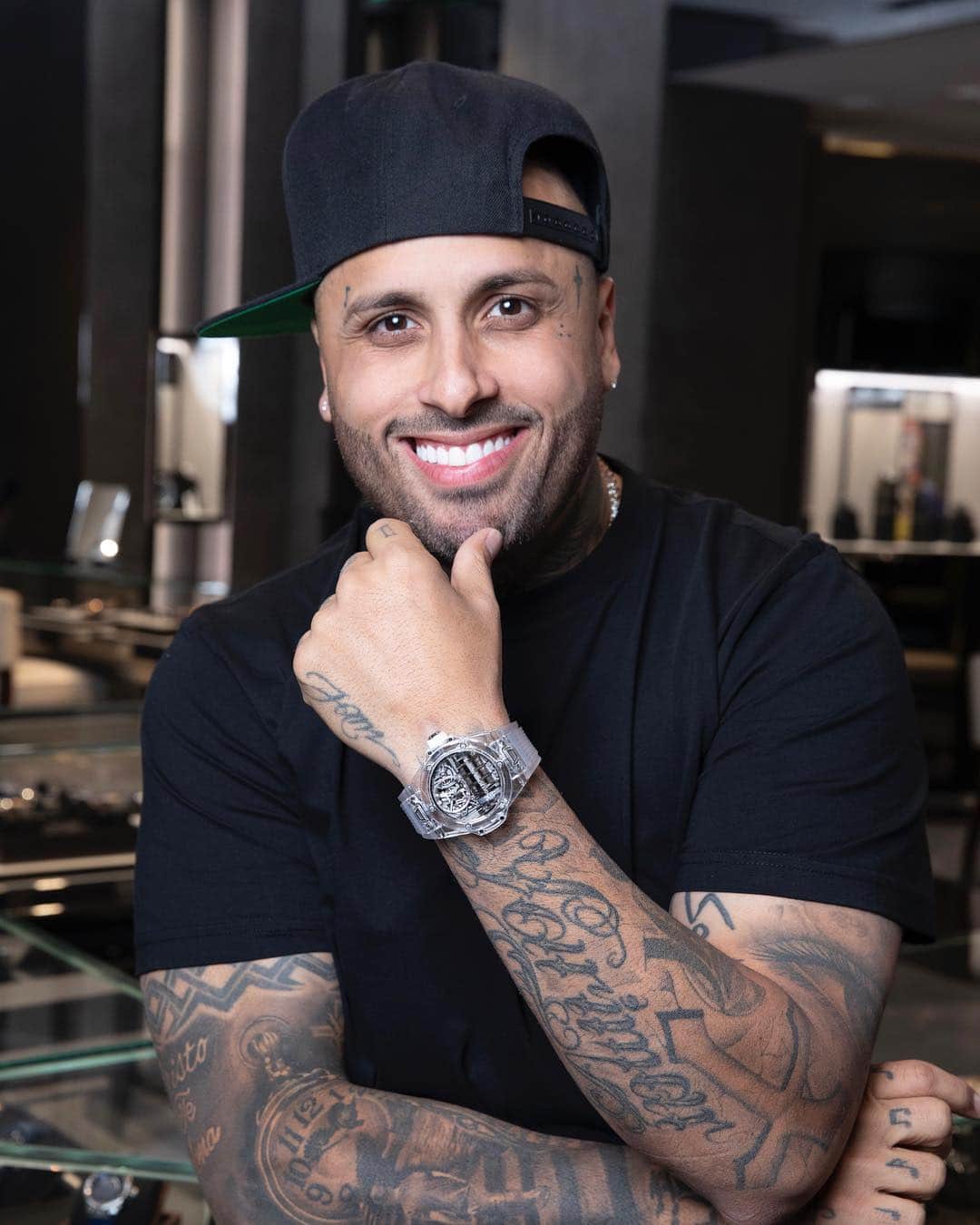 のインスタグラム：「Great to see our #HublotAmbassador @nickyjampr in our @hublot_lasvegas boutique before his concert in #LasVegas.  #HublotNickyJam #NickyJam #mp11 #HublotSapphire」