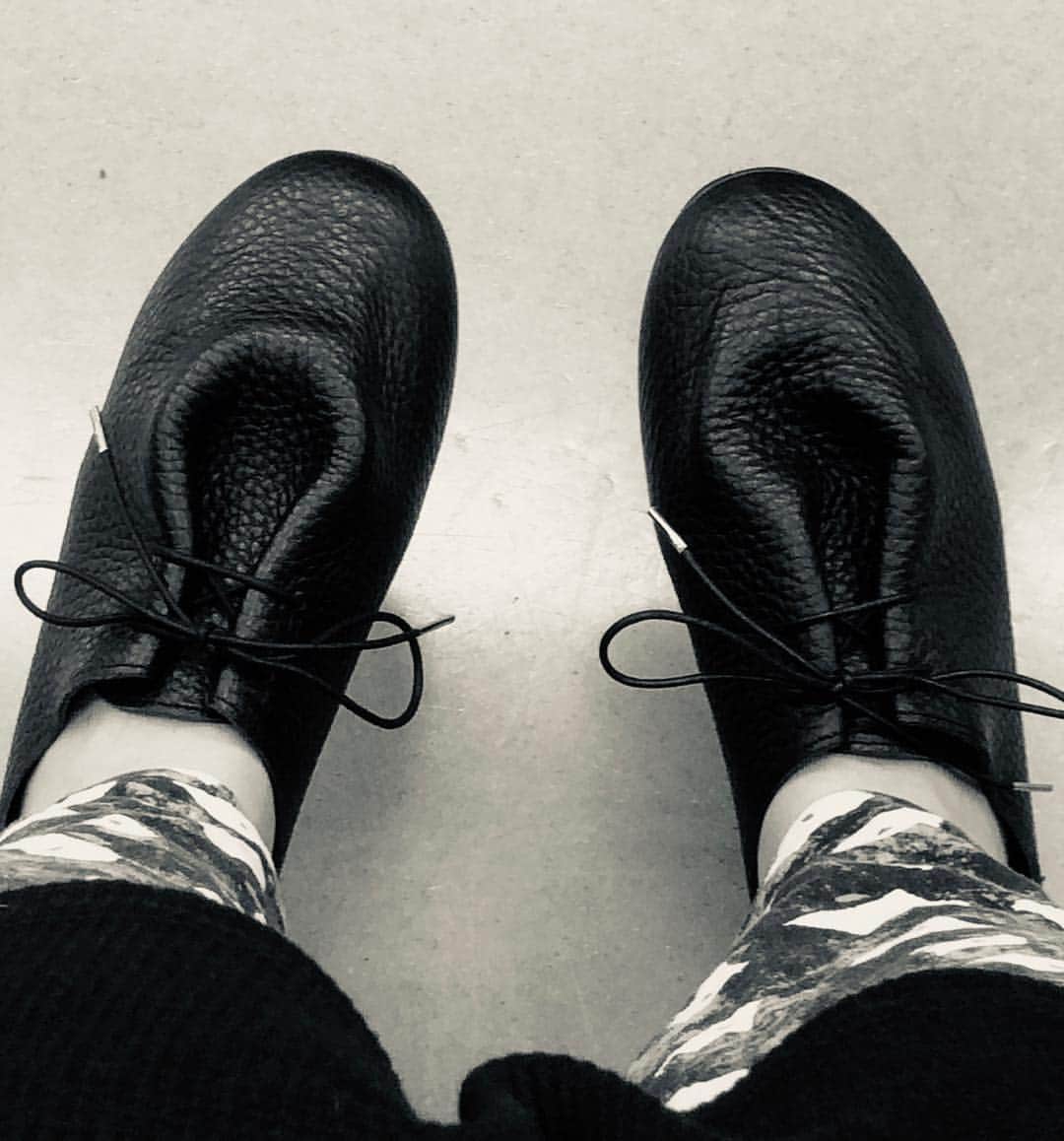 相馬有紀実さんのインスタグラム写真 - (相馬有紀実Instagram)「‪新しい靴をゲット！‬ ‪今日はこの新しい靴を履いて現場へ向かっています╰(*´︶`*)╯♡‬ ‪るんるんるん！ドキドキドキ（笑）！‬ ‪#靴 #撮影‬」5月4日 5時47分 - yukimi_soma