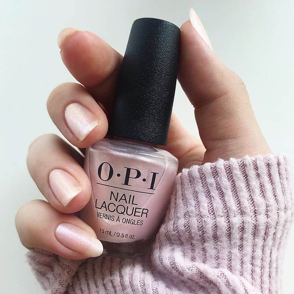 OPIさんのインスタグラム写真 - (OPIInstagram)「Get ready for your weekend with a coat of #ThrowMeAKiss from our #OPISheers collection. Thanks for sharing @sosforbeauty !⁣⠀ ⁣⠀ #SheerNails #notd #classicnails #nailsofinstagram #nailpolish #manicure #cute #instagood #pretty」5月4日 6時06分 - opi