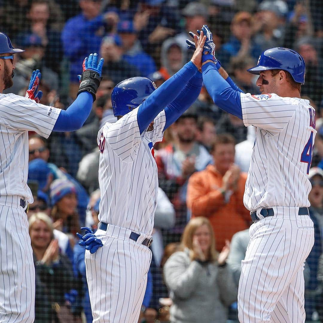 シカゴ・カブスさんのインスタグラム写真 - (シカゴ・カブスInstagram)「#Cubs win! That’s five straight! #EverybodyIn」5月4日 6時07分 - cubs