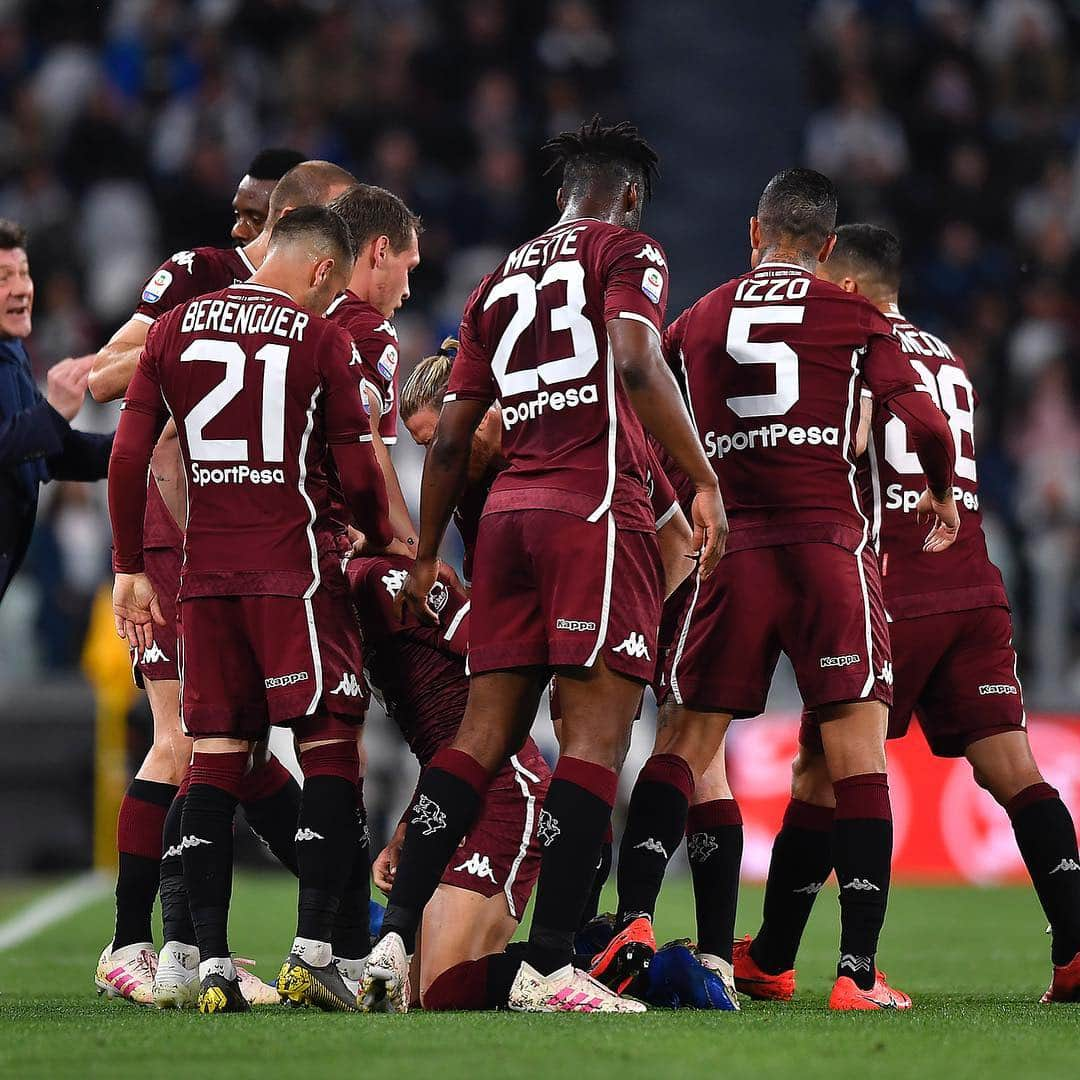 トリノFCさんのインスタグラム写真 - (トリノFCInstagram)「📸🐂📸🐂📸🐂 #SFT #JuveToro」5月4日 6時11分 - torinofc1906