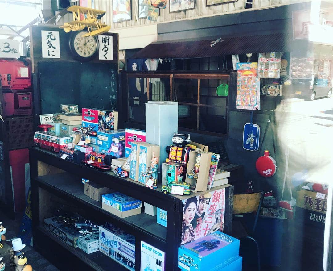 山田義孝さんのインスタグラム写真 - (山田義孝Instagram)「👹👹👹 『泣く子はいねがぁ』📸 良いライブだった。 びっくりするくらいに良い夜だ。 今回の秋田はゆっくりと街を散策できた。 落ち着くお店や美味しいお店 気になるお店も発見した。 レトロ博物館つぎは入りたい。 #明日は青森だ」5月3日 21時22分 - yamadayositaka