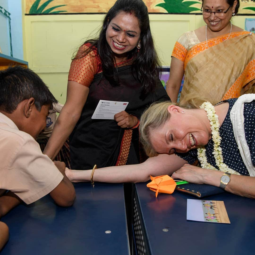 ロイヤル・ファミリーさんのインスタグラム写真 - (ロイヤル・ファミリーInstagram)「Today, The Countess of Wessex visited Sarvodaya Kanya Vidhylaya School in New Dehli where HRH met students and saw lessons taking place as she continued her tour of India. Yesterday, The Countess visited the United Services Institution of India, in New Delhi to join a roundtable discussion on India’s approach to Women, Peace and Security and addressing gender based violence in conflict.  Earlier this year, The Countess formally pledged her support to champion the UK’s efforts in the Women, Peace and Security agenda (WPS) and the Preventing Sexual Violence in Conflict Initiative (PSVI). Last night The Countess of Wessex joined the British High Commissioner at a reception in New Dehli to celebrate the collaborative efforts to advance eye health in India in her role as Vice-Patron of The Queen Elizabeth Diamond Jubilee Trust. "I have seen many people both young and old have sight restored to their unseeing eyes. It is when their sight is restored that they start to smile, for smiling is a reflex we only use in response to something or someone, but it is a thing of real beauty," HRH said in a speech. The @qejubileetrust has supported work to eliminate avoidable blindness throughout the #Commonwealth. 📸 Tim Rooke / Shutterstock」5月3日 21時18分 - theroyalfamily