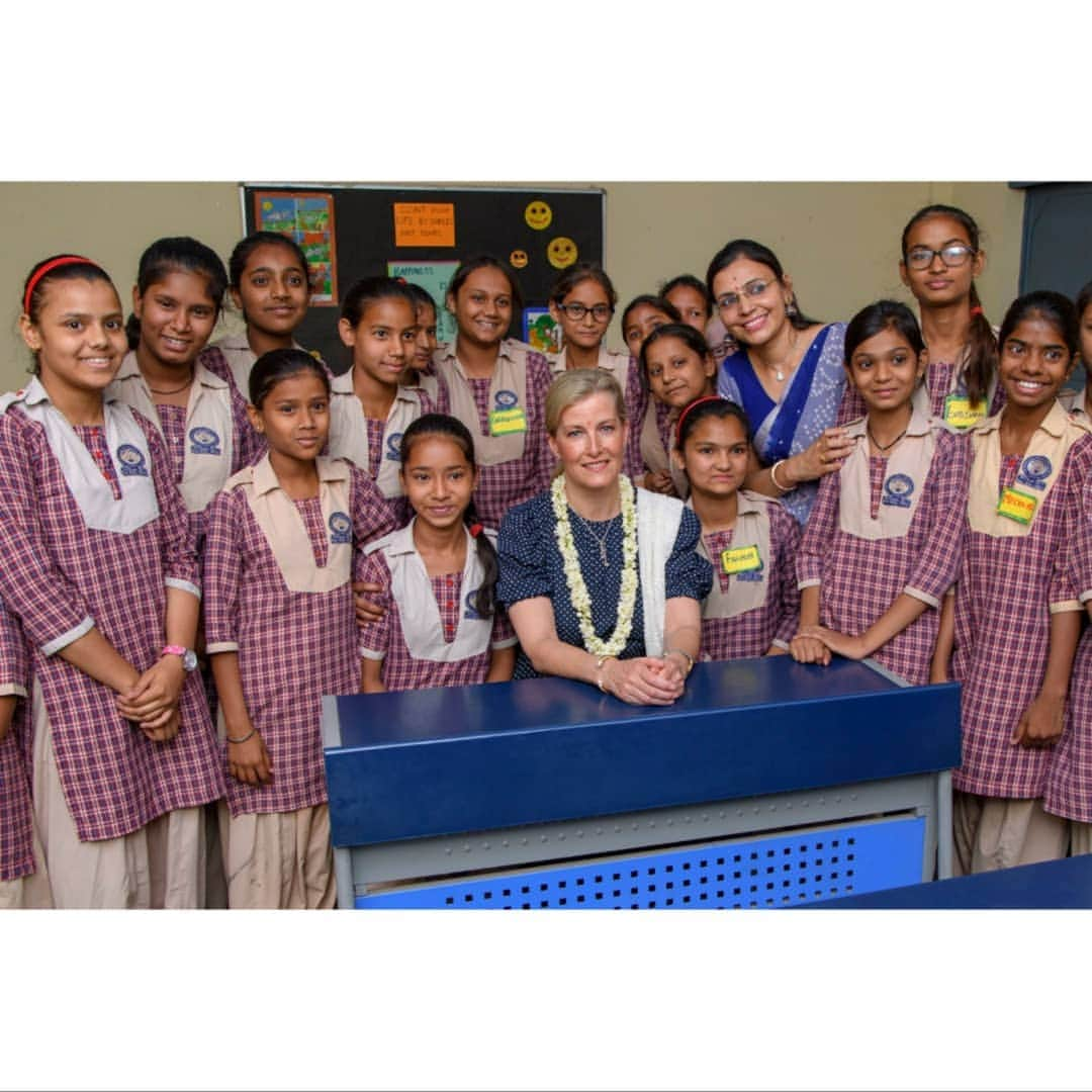 ロイヤル・ファミリーさんのインスタグラム写真 - (ロイヤル・ファミリーInstagram)「Today, The Countess of Wessex visited Sarvodaya Kanya Vidhylaya School in New Dehli where HRH met students and saw lessons taking place as she continued her tour of India. Yesterday, The Countess visited the United Services Institution of India, in New Delhi to join a roundtable discussion on India’s approach to Women, Peace and Security and addressing gender based violence in conflict.  Earlier this year, The Countess formally pledged her support to champion the UK’s efforts in the Women, Peace and Security agenda (WPS) and the Preventing Sexual Violence in Conflict Initiative (PSVI). Last night The Countess of Wessex joined the British High Commissioner at a reception in New Dehli to celebrate the collaborative efforts to advance eye health in India in her role as Vice-Patron of The Queen Elizabeth Diamond Jubilee Trust. "I have seen many people both young and old have sight restored to their unseeing eyes. It is when their sight is restored that they start to smile, for smiling is a reflex we only use in response to something or someone, but it is a thing of real beauty," HRH said in a speech. The @qejubileetrust has supported work to eliminate avoidable blindness throughout the #Commonwealth. 📸 Tim Rooke / Shutterstock」5月3日 21時18分 - theroyalfamily