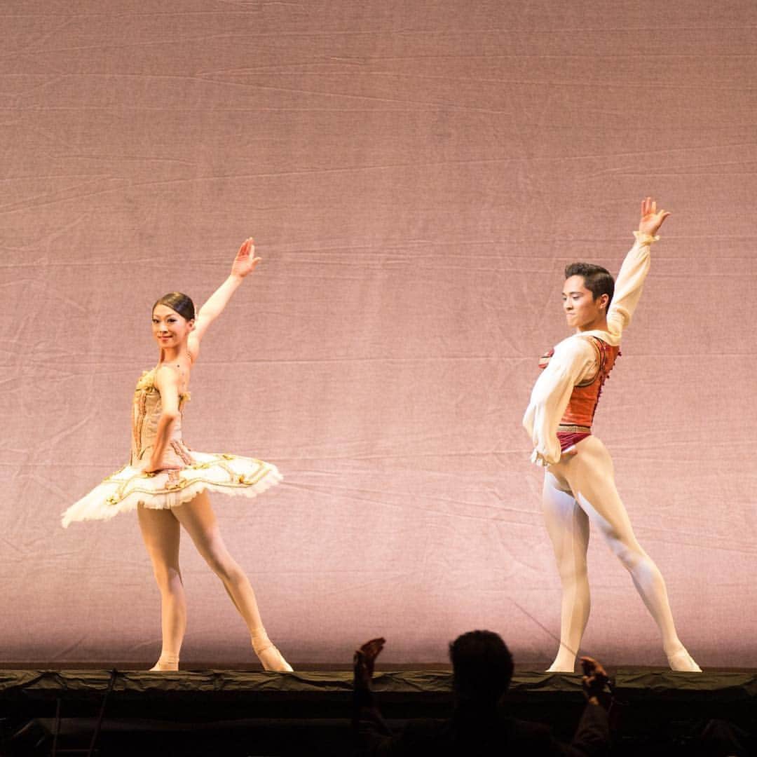 倉永美沙さんのインスタグラム写真 - (倉永美沙Instagram)「#fbf Don Q with @jeffreycirio ドンキホーテ。ジェフリーと。#love #ballet #ballerina #stage #ballerinalife #happy #happiness #dance #art #幸せ #バレエ #バレリーナ #rehearsal #travellife #work #感謝」5月3日 21時27分 - misakuranaga