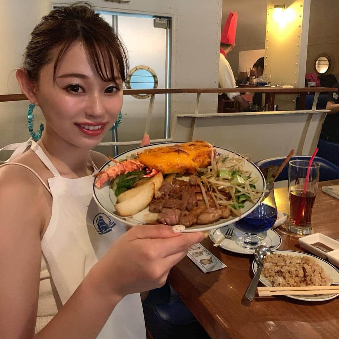 karen okajimaさんのインスタグラム写真 - (karen okajimaInstagram)「ㅤㅤㅤ ㅤㅤㅤ 沖縄で食べたステーキ💓 サムズセーラーイン😍  パフォーマンスも素晴らしくて 味も素晴らしくて最高でしたっ💕👏 ㅤㅤㅤ ㅤㅤㅤ 🍖サムズセーラーイン 国際通り店 🏠沖縄県那覇市牧志3-1-3 1F 📞098-918-0808 ⏰(ランチ) 11:30 ～ 15:00(L.O.14:00) ⏰(ディナー) 17:00 ～23:30(L.O.22:30) 日曜営業 定休日	年中無休  ㅤㅤㅤ #SAMS #サムズセーラーイン #沖縄 #OKINAWA #沖縄旅行  #おかじ旅行記 #JAPAN #gw #岡島かれん #国際通りグルメ #グルメ岡島 #沖縄グルメ #国際通り」5月3日 21時45分 - karenokajima0318