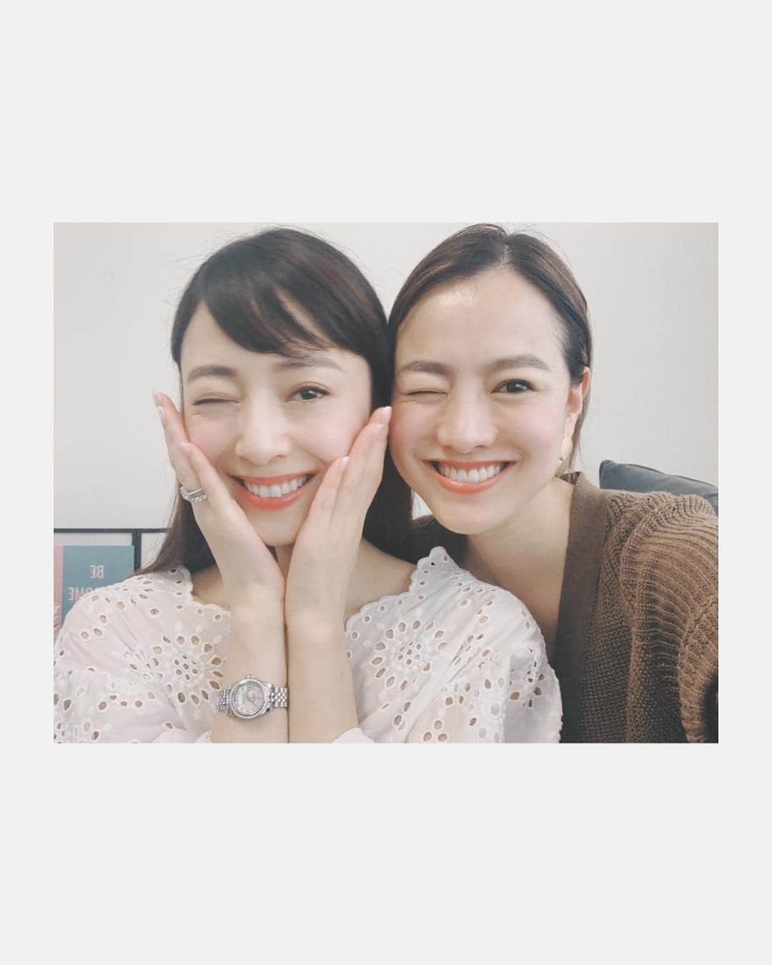 金ケ江悦子さんのインスタグラム写真 - (金ケ江悦子Instagram)「* 久子嬢と娘のプリンセスが我が家へ♡ ・ 突然インスタライブやってみようと 初の試みで グダグダながらの… 盛り上がり♡w #ノリ #なぜか汗だく 。 ・ 次回また2人で 美容トークライブやりたいと思います🤩 ・ ・ #GW #ビューティートーク #インスタライブ #missinternationaljapan #ミスインターナショナルの先輩 #昔から似てると言われる #ありがと💕」5月3日 21時51分 - etsuko_kanagae