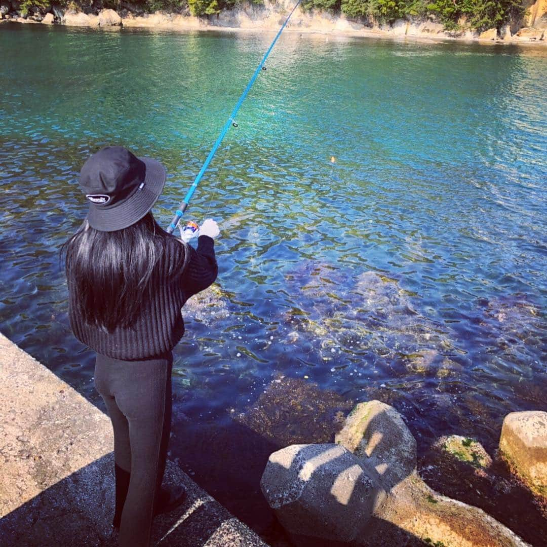 川本璃さんのインスタグラム写真 - (川本璃Instagram)「. GW☀️ 初めての釣り🐠」5月3日 22時03分 - ruri_kawamoto_official