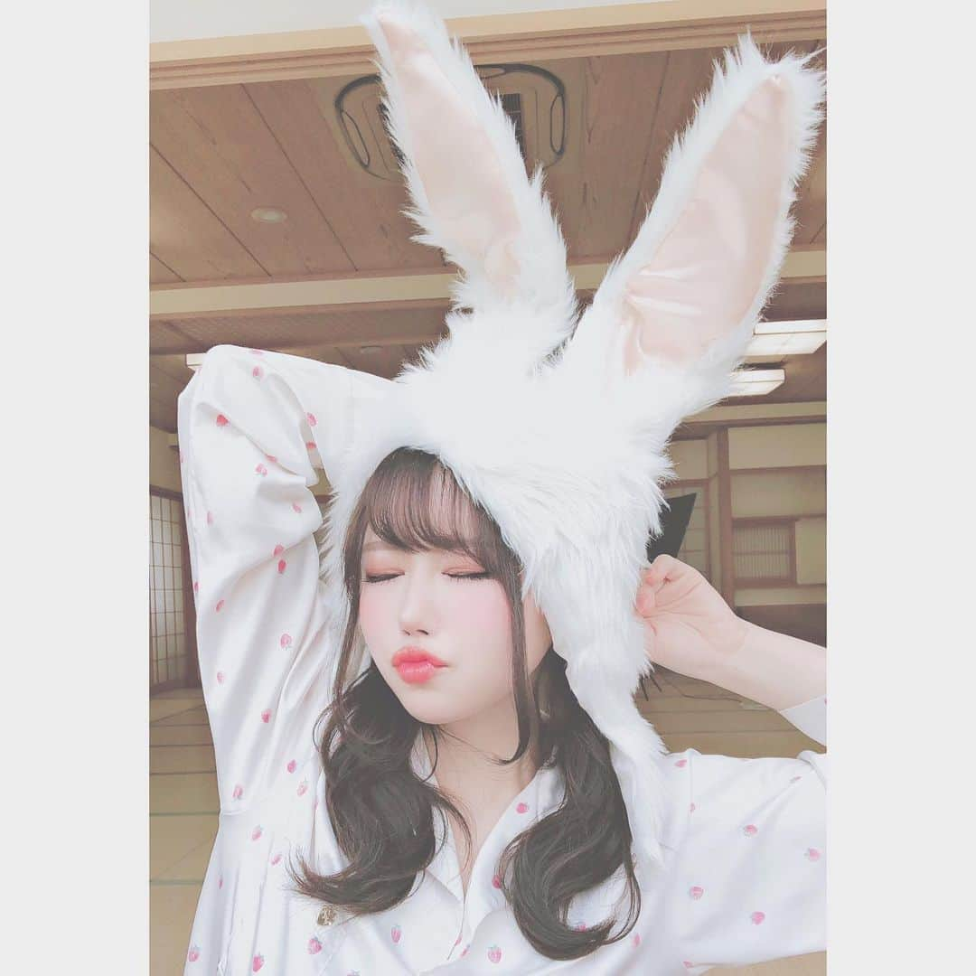 白田まい（白玉ろぷ）さんのインスタグラム写真 - (白田まい（白玉ろぷ）Instagram)「🐰💤💕 #久しぶりに外出た #謎の体調不良 #早く寝ます」5月3日 22時39分 - sirotama0907