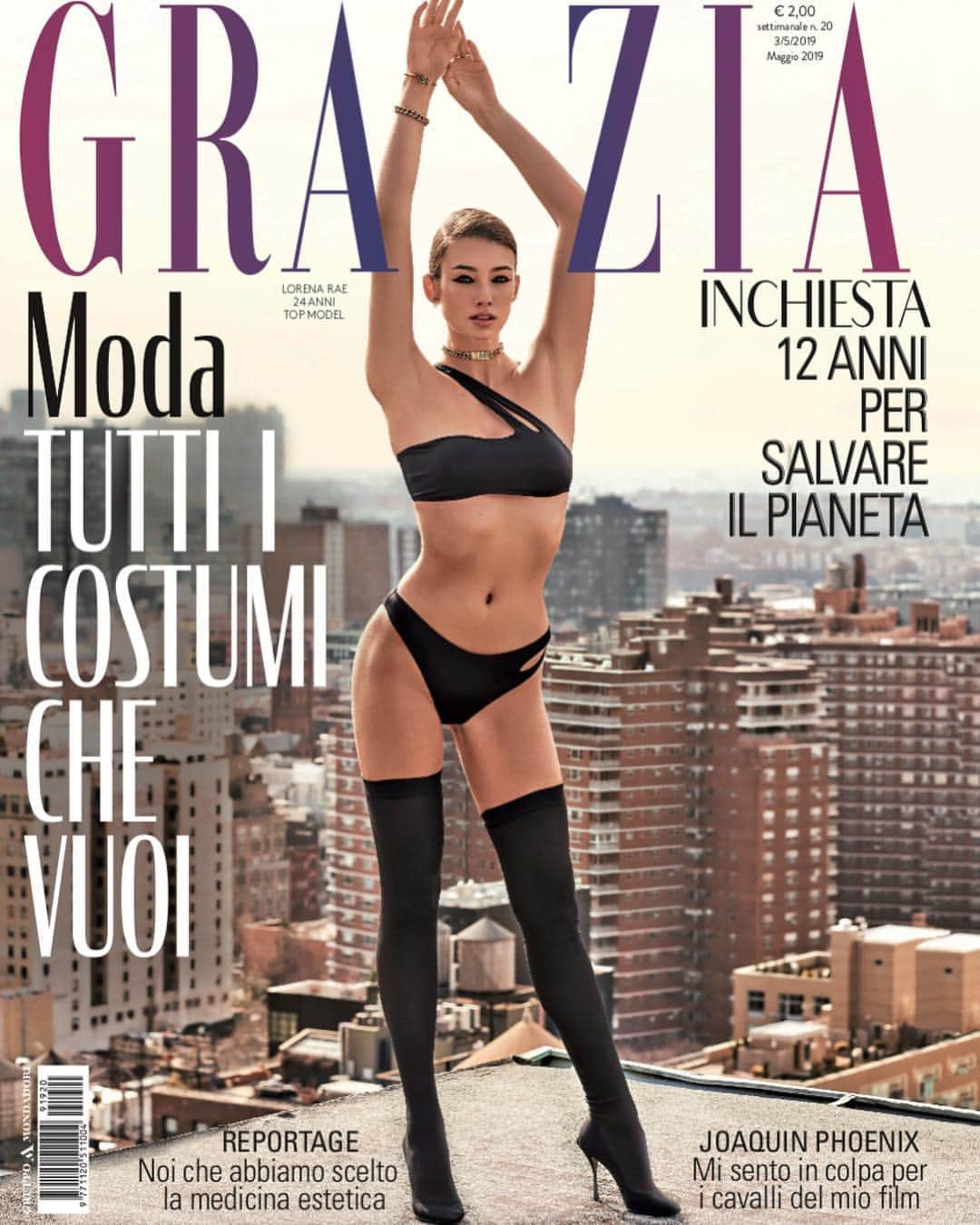 ロレーナ・ラエさんのインスタグラム写真 - (ロレーナ・ラエInstagram)「On top of the world .. and on the cover of Grazia Italy this week 😏💜 @grazia_it #grazia_it shot by @calebandgladys thanks team xxx」5月3日 22時43分 - lorena