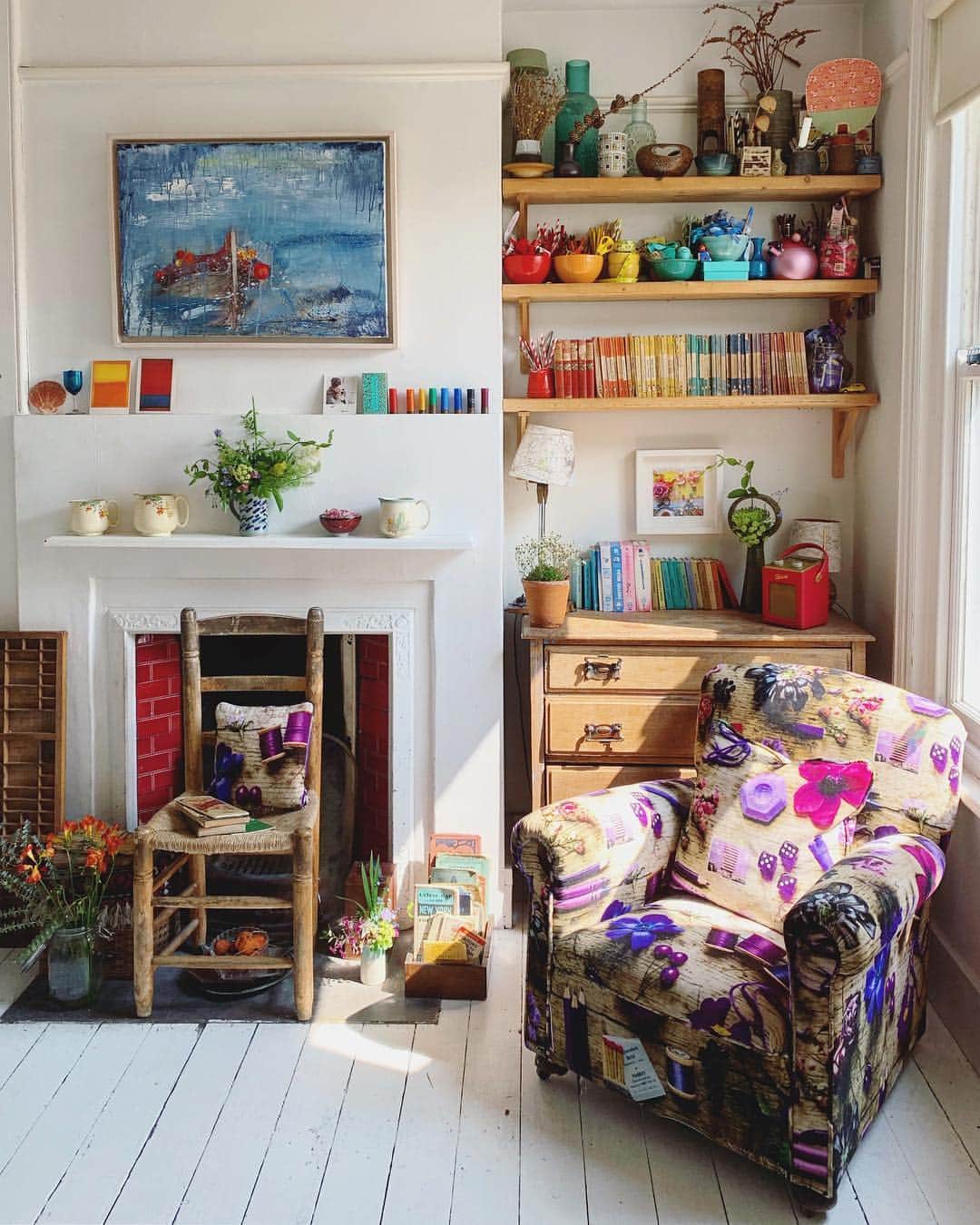 Tea and sittingのインスタグラム：「✨...spending the day with two lovely ladies @cathy.pyle and @kinship_creativedc who are shooting my home for a magazine piece 📚 Swipe across to see The Cheeks ready for his close-up! ( purple cotton velvet fabric designed by me and chair upholstered by @emilyboo3 ) #myhome #brightonartist #artistshome #bespokefabric #rusticinteriors #sustainablestyle #colourlover #colourstylehome #jj_colorlove」