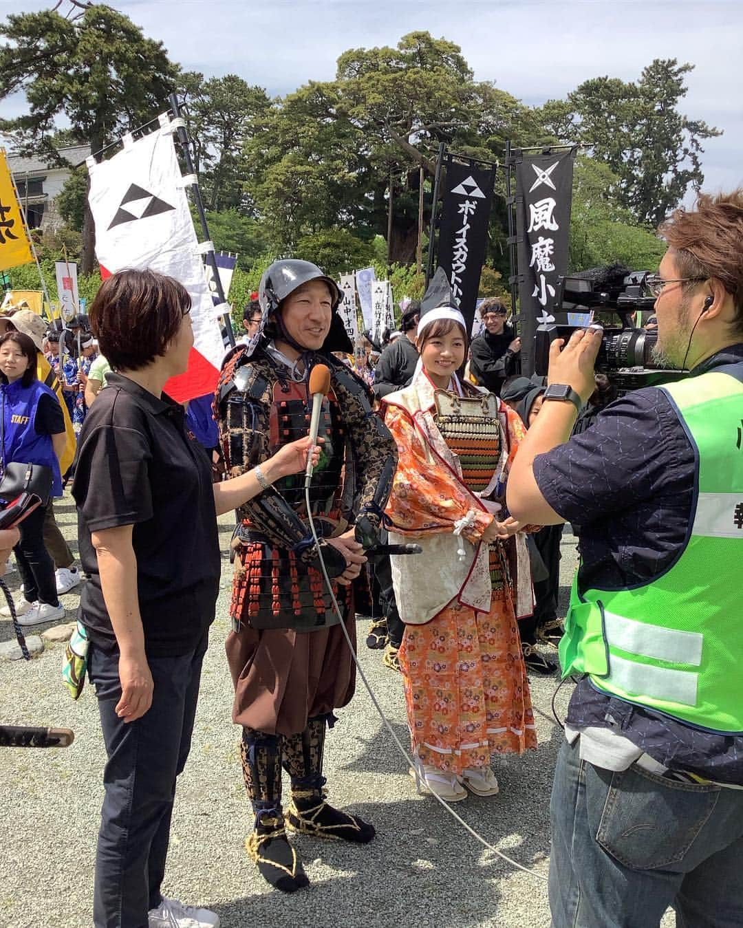 寺川里奈さんのインスタグラム写真 - (寺川里奈Instagram)「小田原北條五代祭り！ 歴史あるお祭りに参加できて嬉しかったなあ〜 小田原は素晴らしい歴史があって、大好きな町！ もっともっと小田原の歴史を学びたいなあ、と思いました。  毎年そうですがあの北条氏政、本人に会っているかのような錯覚に陥り、心の中でいつもめちゃくちゃ興奮する。笑 いや、本人なんだけどね。でも本人じゃないっていう、よく分からなくなる。笑 私のGWが始まったので、「真田丸」を全話見返えす予定です。笑  最後にパレードで声をかけてくれた皆さん本当にありがとうございました🙇‍♀️ 写真いっぱい撮ってもらったので、載せます。  #北條五代祭り #神奈川県 #小田原 #小田原城 #大河ドラマ #真田丸 #北条氏政 #歴史 #お祭り」5月3日 23時14分 - rina_terakawa