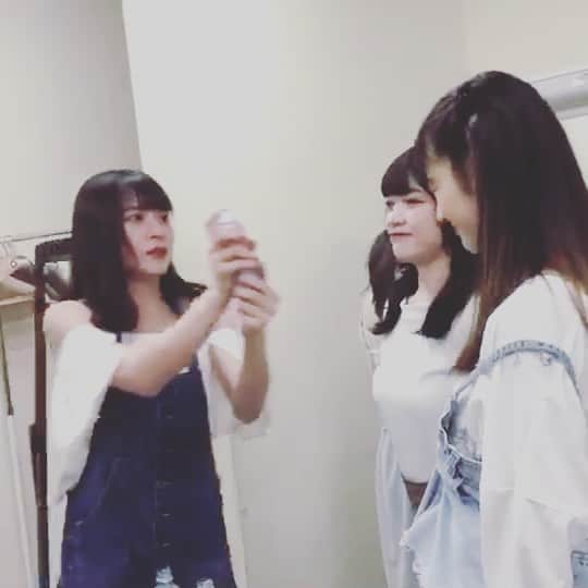 フェアリーズのインスタグラム：「大阪あべのキューズモールにて 「フェアリーズ LIVE TOUR 2019 －ALL FOR YOU－」開催記念スペシャルイベント！ ありがとうございました✨  明日は阪急西宮ガーデンズです！ ⏰13:00〜／16:00〜 会場：阪急西宮ガーデンズ本館4階スカイガーデン・木の葉のステージ  明日は気温も高い予報なので、暑さ対策などまで万全にしてくださいね🙇  こちらも対策を万全にして臨みます〜💪 …これって日焼け…対策では・・・？ #フェアリーズ」