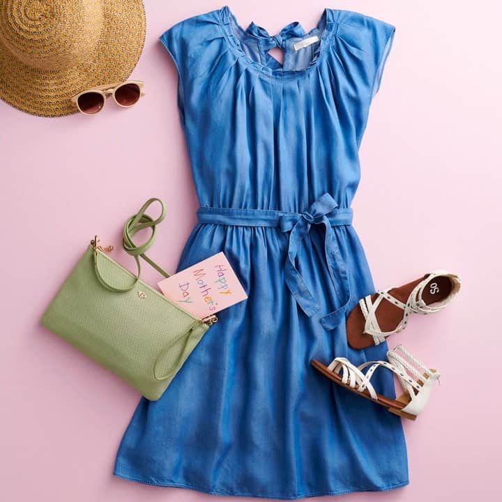 ロック&リパブリックのインスタグラム：「Hey, mama! Get ready for Mother’s Day fun with this #ootd from @lclaurenconrad. Plus, take $10 off your $50 purchase through 5/12. #lclaurenconrad #Kohls」