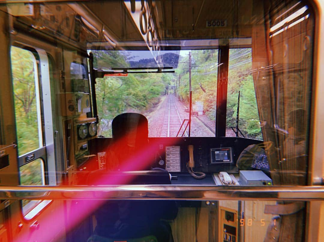 スホさんのインスタグラム写真 - (スホInstagram)「また会いましょう~🚃」5月3日 23時57分 - kimjuncotton