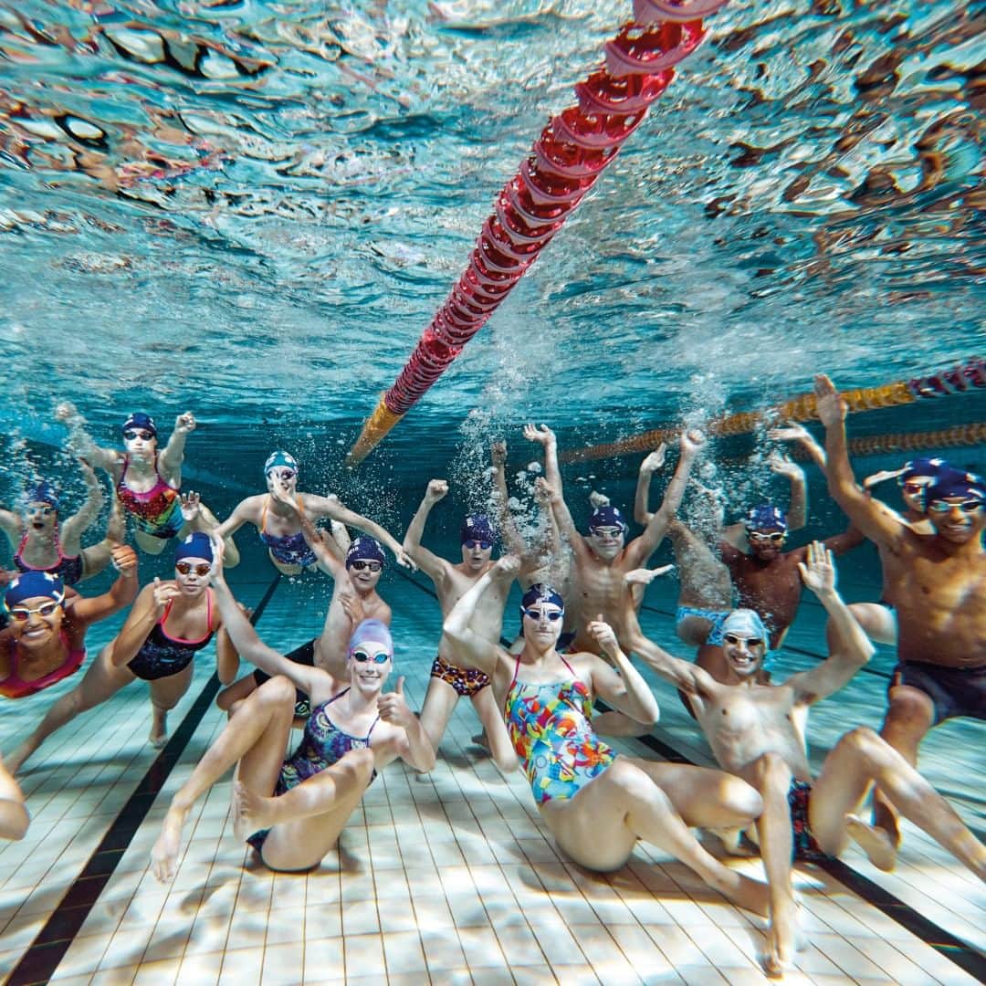 スピードさんのインスタグラム写真 - (スピードInstagram)「Swimmers are only as strong as the team that supports them #Speedo #MadeForThis #LoveToSwim」5月4日 0時15分 - speedo