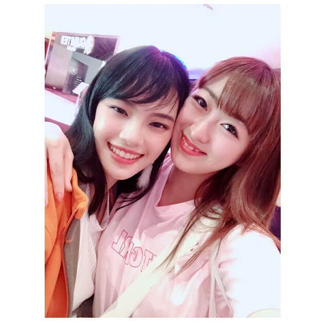 伊豆田莉奈さんのインスタグラム写真 - (伊豆田莉奈Instagram)「ขอบคุณ ที่ มา Digital Studio ใน วันนี้ นะคะ(^^)/ วันนี้ เล่น Game สนุก มาก เลย ค่ะ🤣💕 ถ้า ได้มี โอกาส อีกครั้ง จะ พยายาม ขึ้น ค่ะ!555  แล้ว ก็ สุขสันต์วันเกิด @cherprang.bnk48official น้าาาาา✨🎂 รู้สึก ดีใจ ที่ ได้ อยู่ ด้วยกัน ปีนี้ ด้วย ค่ะ☺️💕 จาก นี้ ก็ ฝากตัว ด้วย นะ😋💕 今日はDigital Studioに来てくれてありがとうございました(^^)/ 今日やったゲーム楽しかった🤣💕 次もしやる機会あったらもっと頑張ります！笑  そしてCherprang(チャープラン)誕生日おめずな✨🎂 今年も一緒にいられてうれずな☺️💕 これからもよろずな😋💕 #cherprangbnk48 #cherday2019 #izurinabnk48 #rinaizutabnk48 #izutarinabnk48 #izurina #izutarina #伊豆田莉奈 #いずりな #チャープラン #bnk48digitalstudio #bnk48 #welovebnk48」5月4日 0時16分 - rina.cgm48official