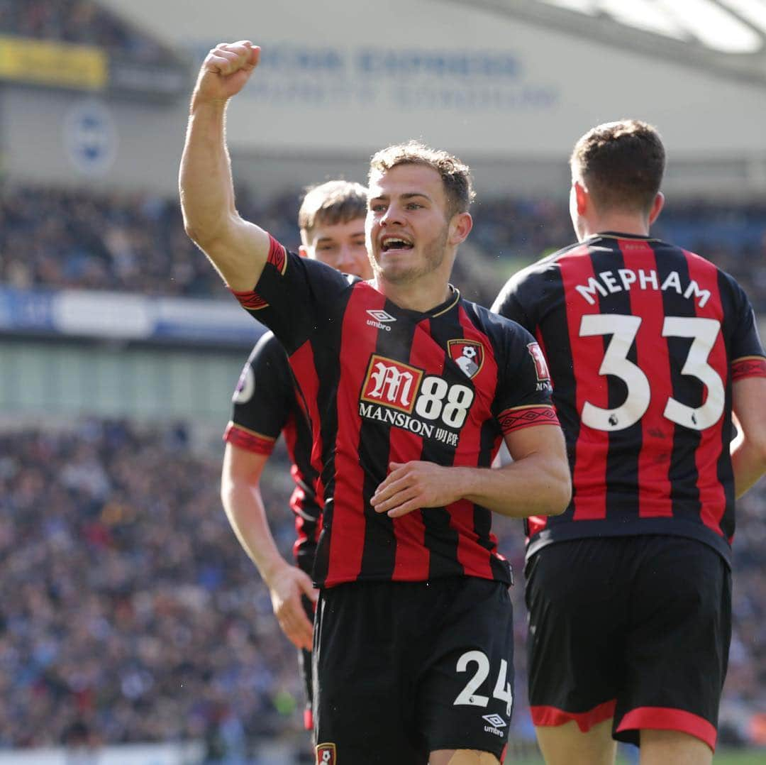 AFCボーンマスさんのインスタグラム写真 - (AFCボーンマスInstagram)「Congratulations, Wee Man! 👏 Voted the Supporters’ Player of the Season 🏆 #afcb 🍒」5月4日 0時41分 - afcb