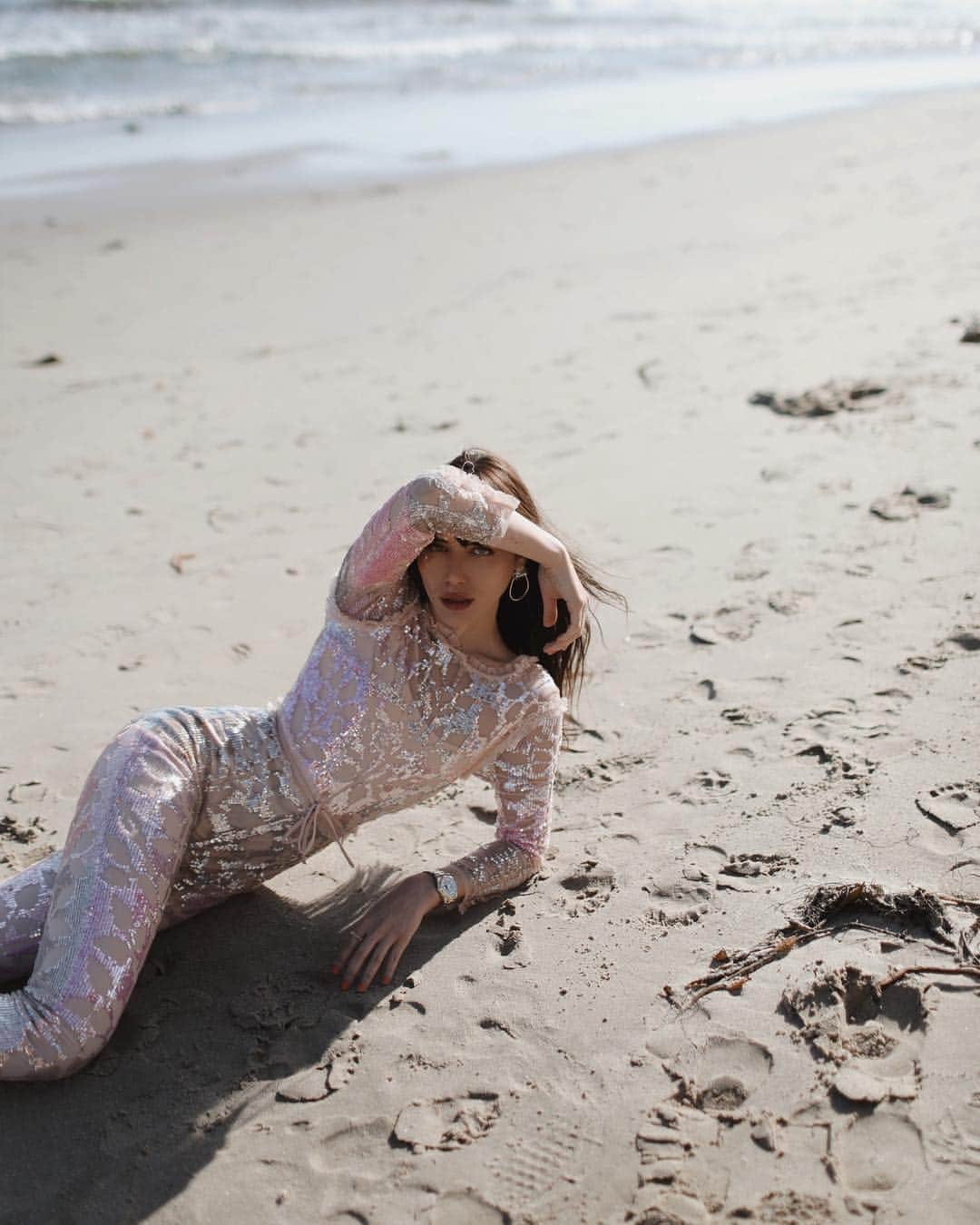 ナタリー・スアレスさんのインスタグラム写真 - (ナタリー・スアレスInstagram)「Sequins on the sand in @needandthreadlondon. Sparkles beachside is a match made in heaven. #ad」5月4日 6時28分 - natalieoffduty