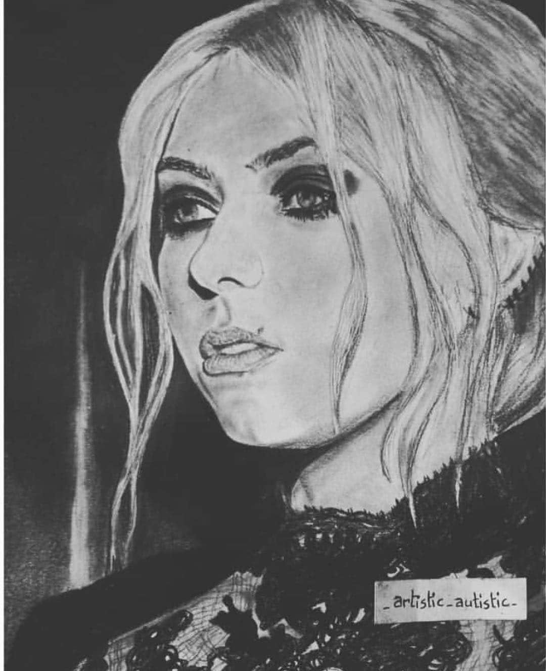 テイラー・モンセンさんのインスタグラム写真 - (テイラー・モンセンInstagram)「#fanartfriday (credit to the artists)」5月4日 1時44分 - taylormomsen