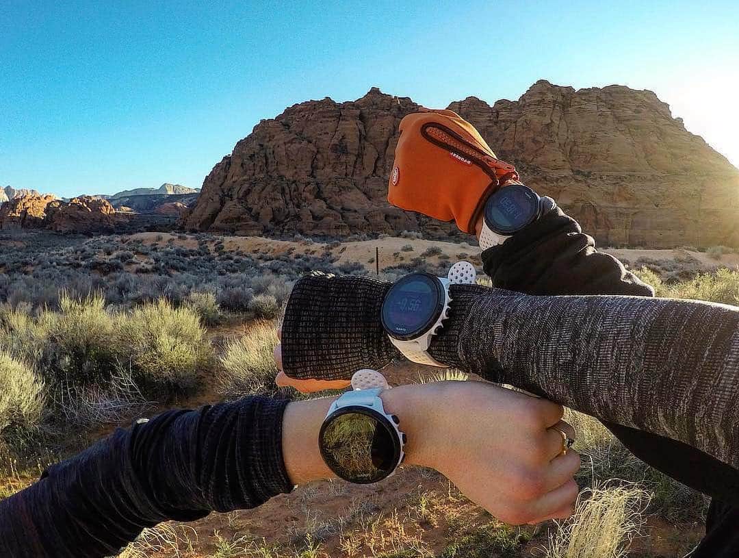 Suuntoさんのインスタグラム写真 - (SuuntoInstagram)「Friends that Suunto together stay together. Is your weekend a group adventure? Or are you headed out solo? 📷 : @katieschicktri #suunto」5月4日 1時48分 - suunto