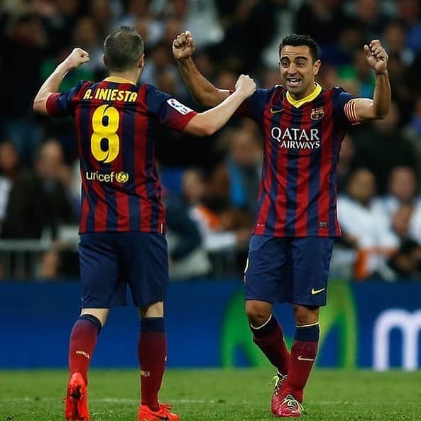 カルロス・テベスのインスタグラム：「Best midfield duo ever?」