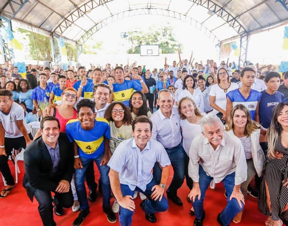 ヤネ・マルケスさんのインスタグラム写真 - (ヤネ・マルケスInstagram)「Bolsa Atleta Recife. Nós da @prefeiturarecife estamos ajudando e encorajando os atletas do Recife a escolherem viver o esporte, serem atletas, carregarem as coisas boas que essa escolha proporciona e entrar nas portas que essa escolha abre! O prefeito @geraldojulio40 assinou e agora não é mais desejo, É REAL! Obrigadaaaaaa... foi lindo demais. @anapaulavileal #recifeesportes #VamosTransformarVidasPeloEsporte (📸 @aregobarrosfoto)」5月4日 2時26分 - pentayane