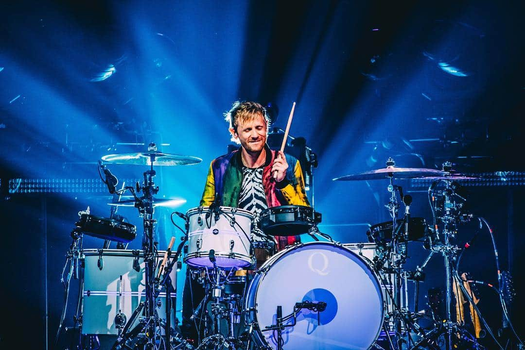 MUSEさんのインスタグラム写真 - (MUSEInstagram)「#simulationtheoryworldtour @domhoward77 🥁  Fan photo from @theforum by @mathewtucciarone」5月4日 3時27分 - muse