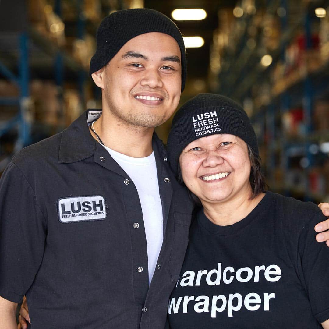 LUSH Cosmeticsさんのインスタグラム写真 - (LUSH CosmeticsInstagram)「Meet Gene and Maria! They're a real mother/son duo working in our distribution center at Lush HQ - Gene picks and packs online orders while Maria wraps gifts. Here's what Maria had to say about working with her son: . "We love working with each other, since sometimes I get to work with him in his department. And because we have a common love which is our Lush products, we are very happy." . Who better to wrap and pack your Mother's Day gifts than this mother-son duo? Tap our link in bio to shop Mother's Day. 💕✨」5月4日 4時00分 - lushcosmetics