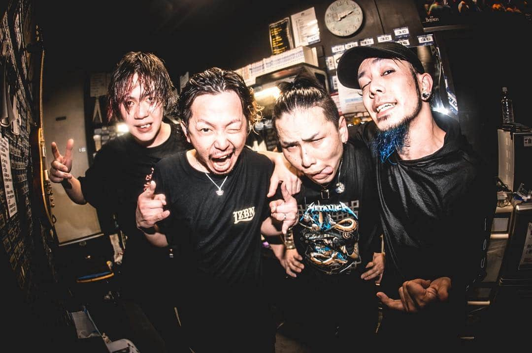 dEnkAさんのインスタグラム写真 - (dEnkAInstagram)「Thank you, 渋谷CLUB CRAWL!! もうこの一言に尽きる、凄かった!! みんな無事やったかな？ ロックでカオスなMVに仕上がりそうですわ🎥 みんなありがとうやで😊  photo by @kawado_photo」5月4日 4時13分 - denka69er